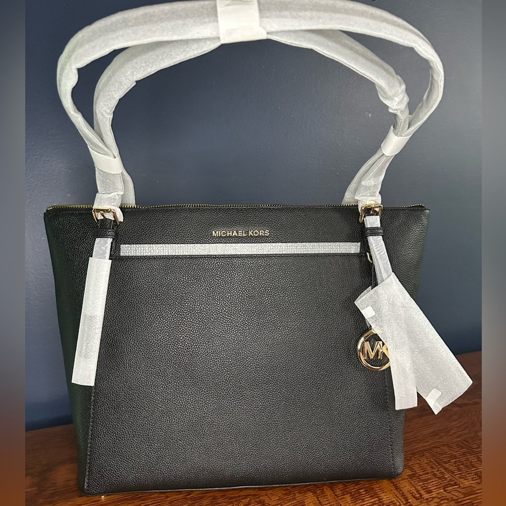 Michael Kors Black Voyager Tote New With Tags